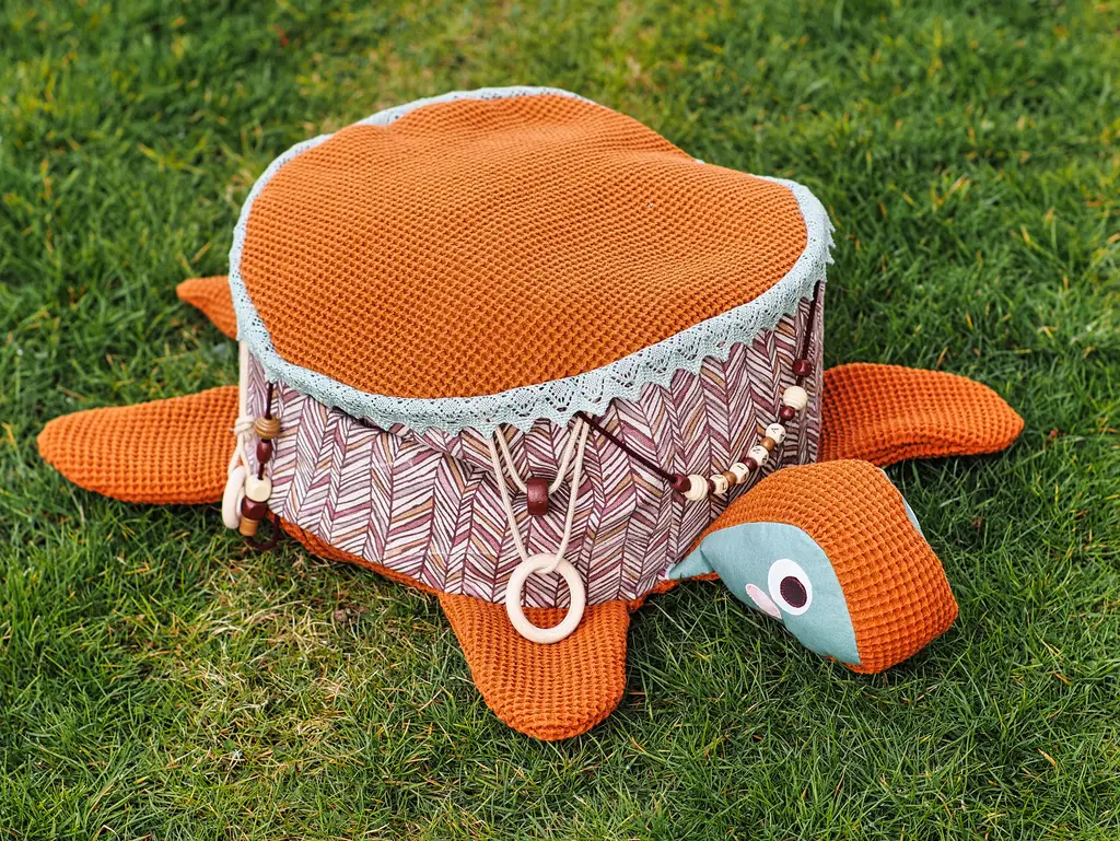 Leonie am Gras Leonie am Gras